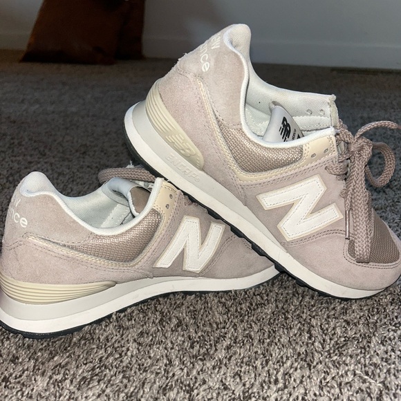 Unisex New Balance shoes - Picture 5 of 5